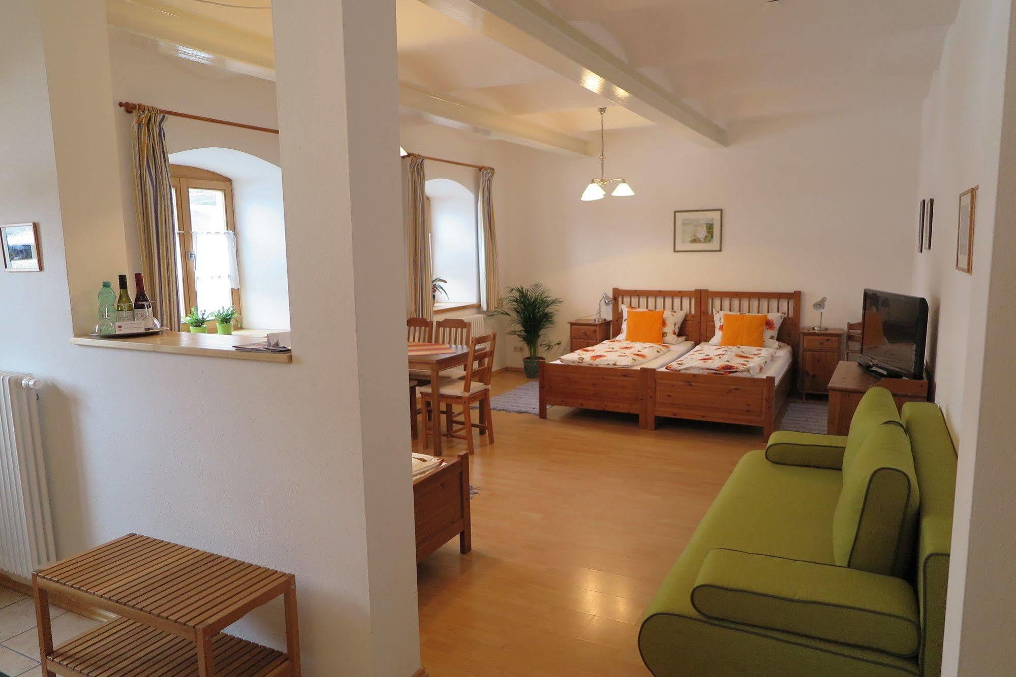 Pension Bernhardhof Otterfing Dış mekan fotoğraf