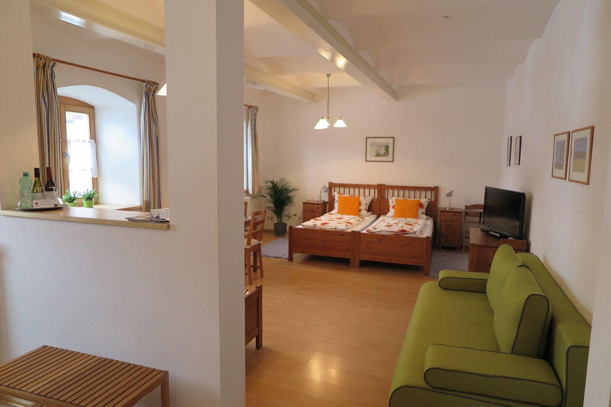 Pension Bernhardhof Otterfing Dış mekan fotoğraf