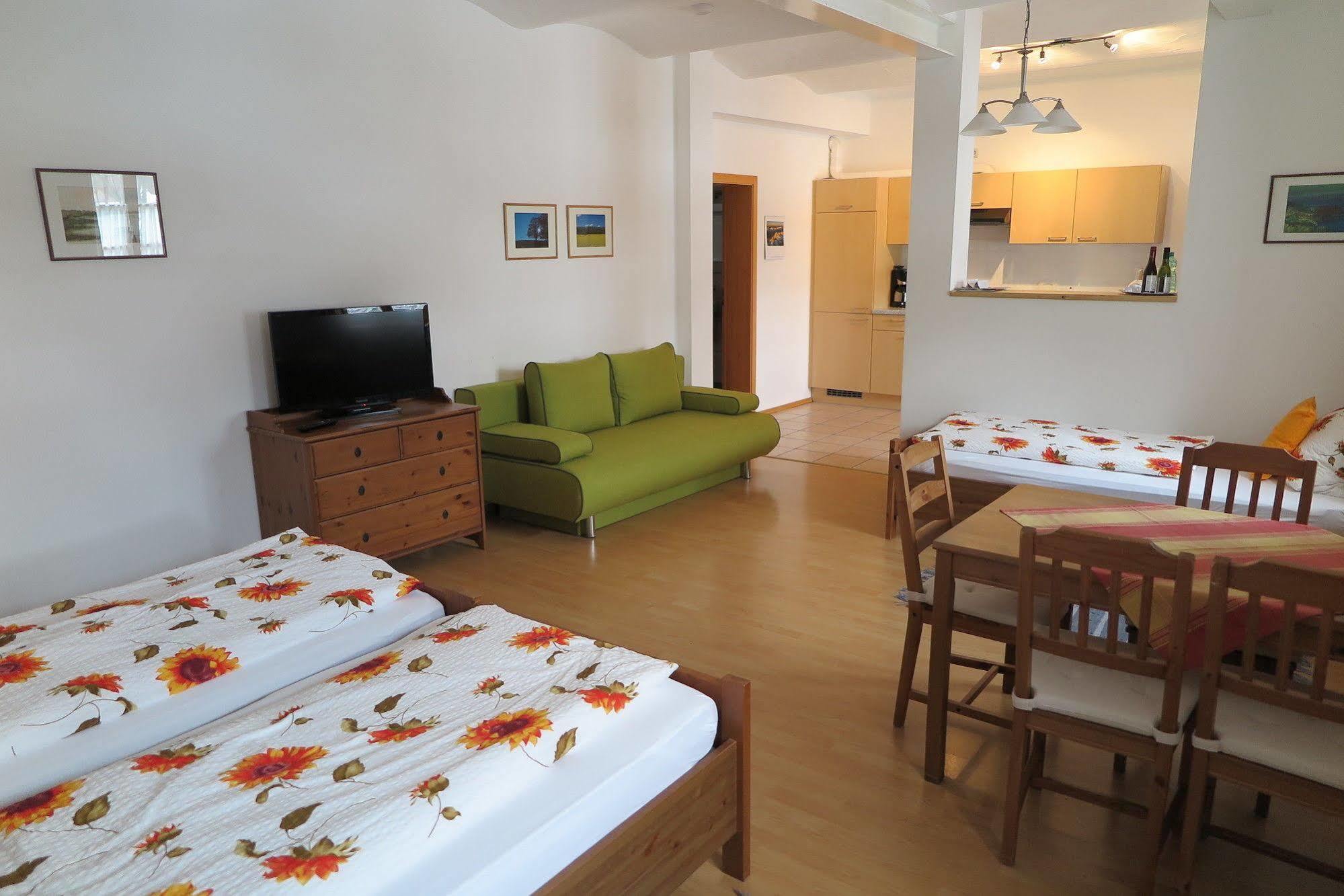 Pension Bernhardhof Otterfing Dış mekan fotoğraf