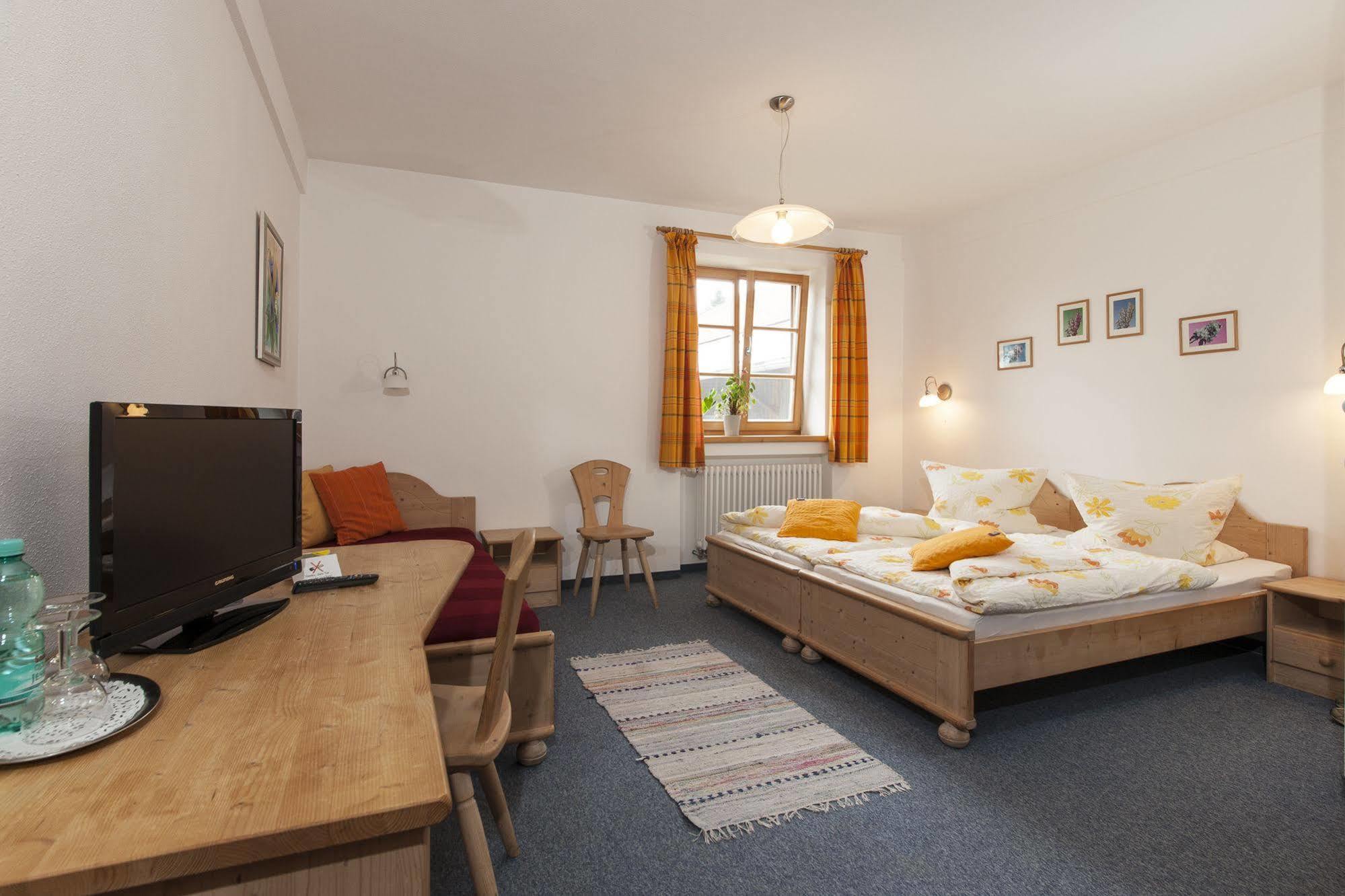 Pension Bernhardhof Otterfing Dış mekan fotoğraf